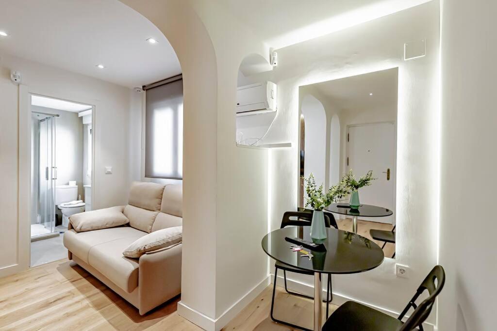 New Modern Malasana - Chueca 5 Pax Apartment *