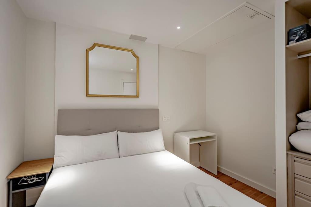 New Modern Malasana - Chueca 5 Pax Apartment